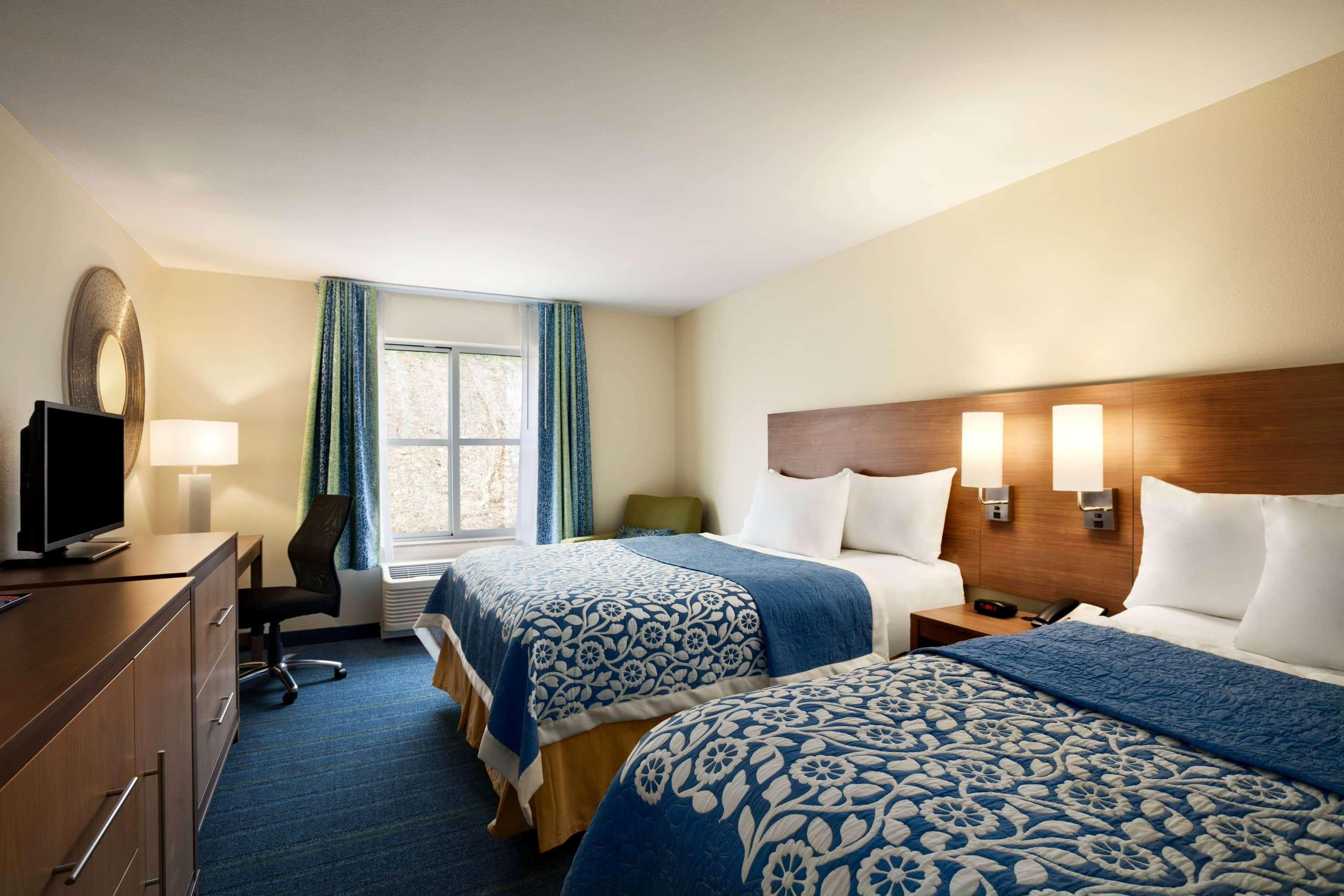 Days Inn & Suites By Wyndham Алтуна Екстер'єр фото